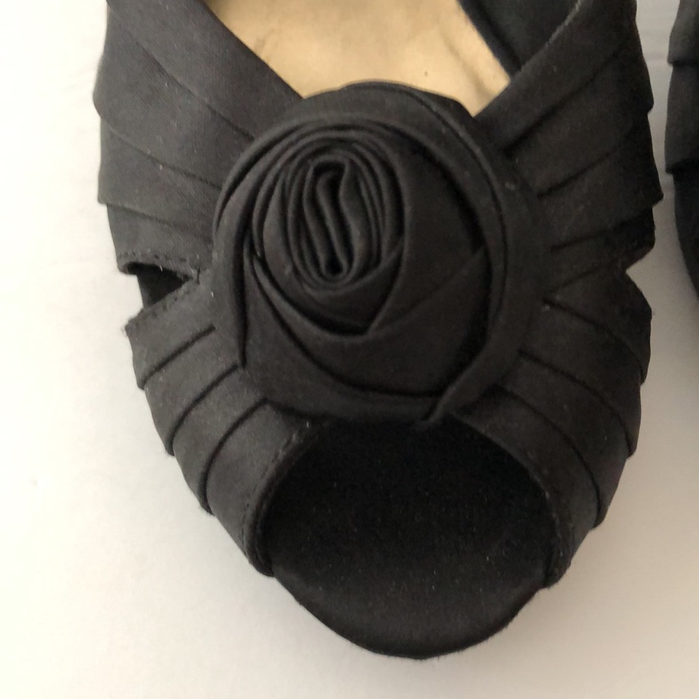 Fioni Night Black Satin Heels Shoes SZ 8.5 - Picture 4 of 10